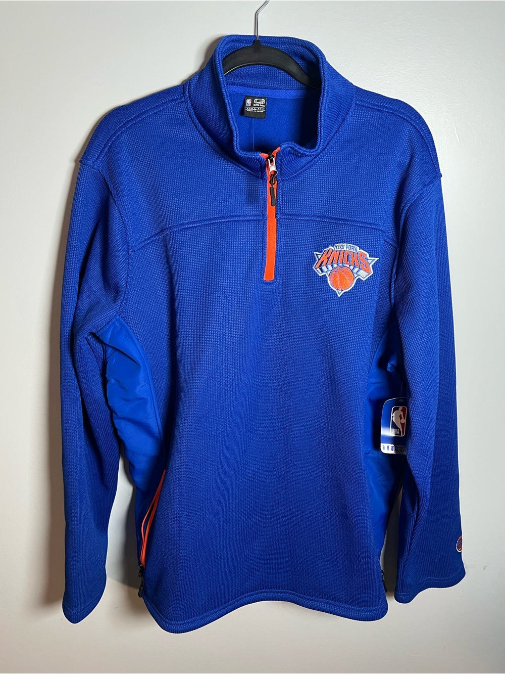 Ultra Game Mens New York knicks NBA Tagged Half Zip Size L Mens Warm NWT!